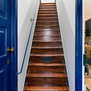 Charming Lisbon Home With Terrace St Amaro